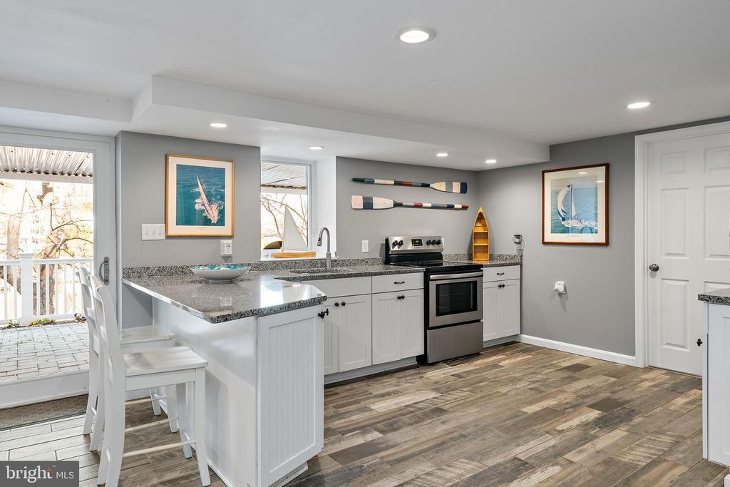 Image 52 of property listing at 1812 SHORE DR, Annapolis, MD 21401