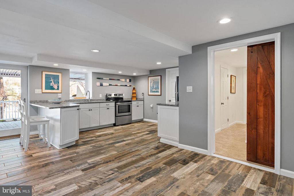 Image 55 of property listing at 1812 SHORE DR, Annapolis, MD 21401