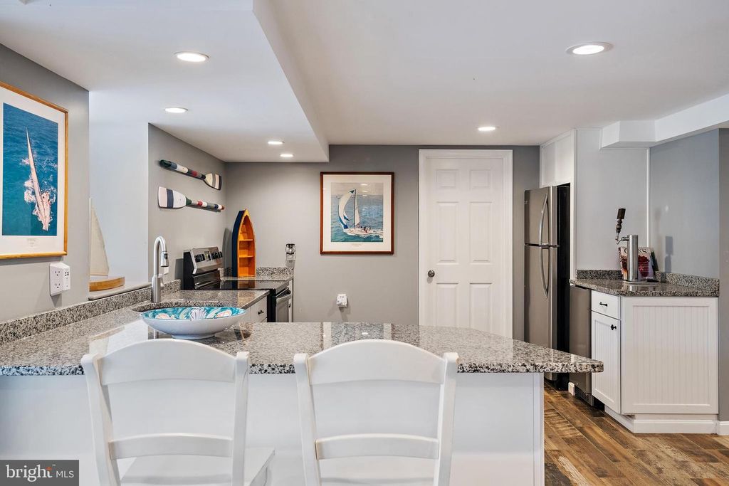 Image 56 of property listing at 1812 SHORE DR, Annapolis, MD 21401