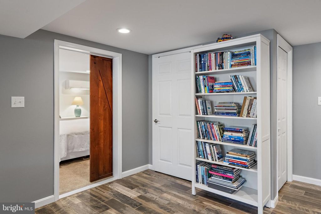 Image 57 of property listing at 1812 SHORE DR, Annapolis, MD 21401