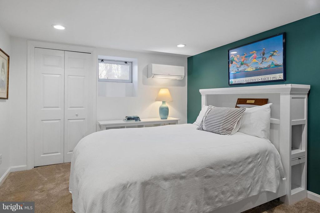 Image 58 of property listing at 1812 SHORE DR, Annapolis, MD 21401