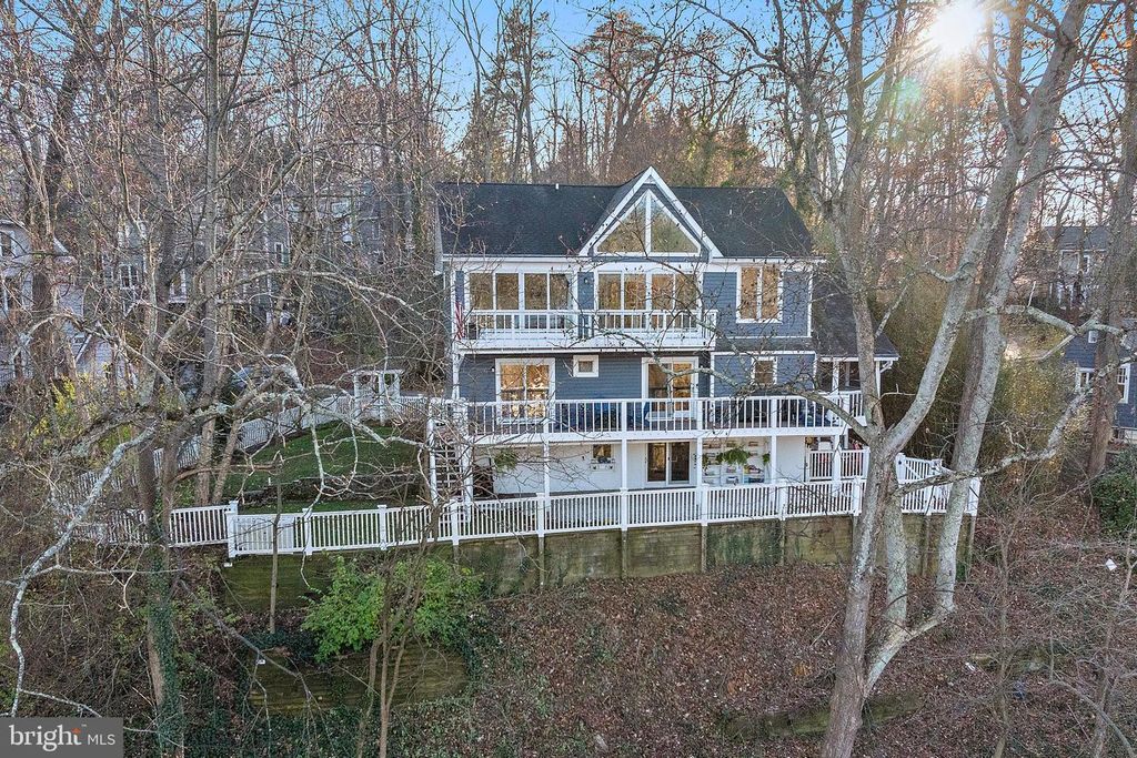 Image 67 of property listing at 1812 SHORE DR, Annapolis, MD 21401