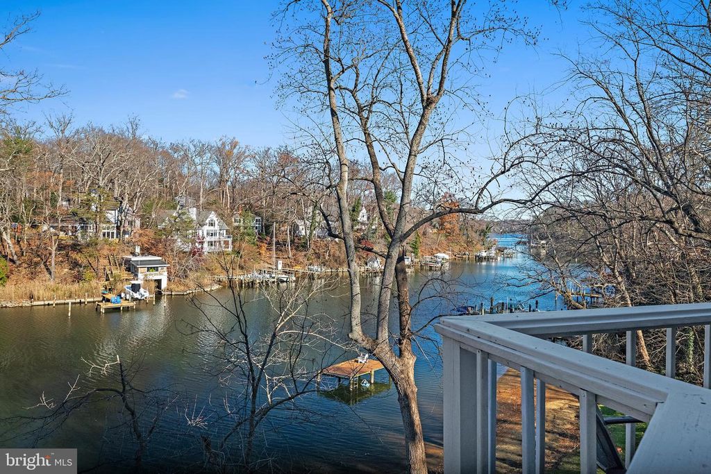 Image 70 of property listing at 1812 SHORE DR, Annapolis, MD 21401
