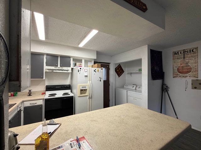2150 College Pl Apt 2, Grand Junction, CO 81501