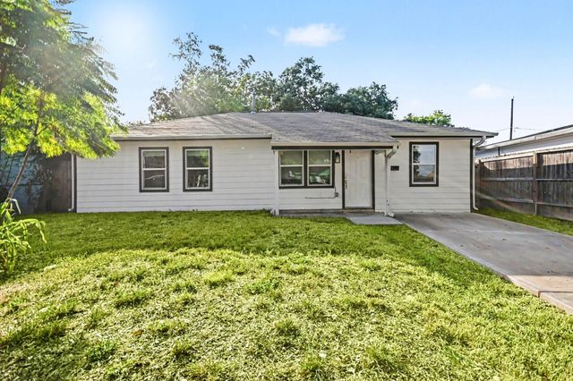 7346 Okinawa Road, Houston, TX 77033