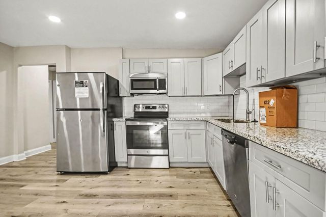 7346 Okinawa Road, Houston, TX 77033