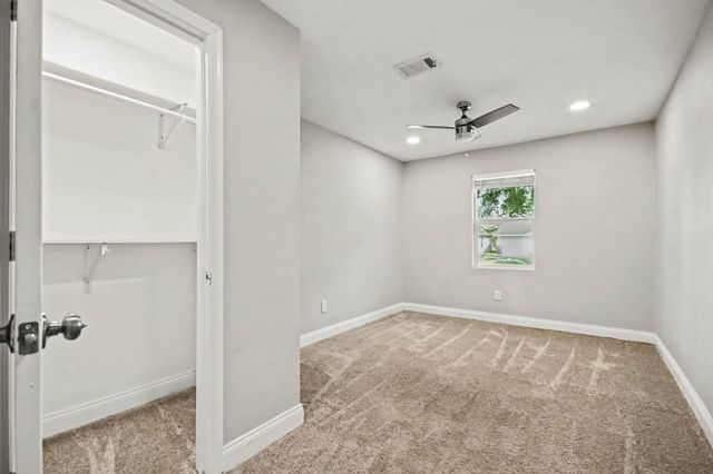 7346 Okinawa Road, Houston, TX 77033