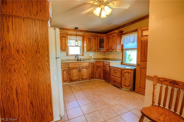 518 Edwards Street, Louisville, OH 44641
