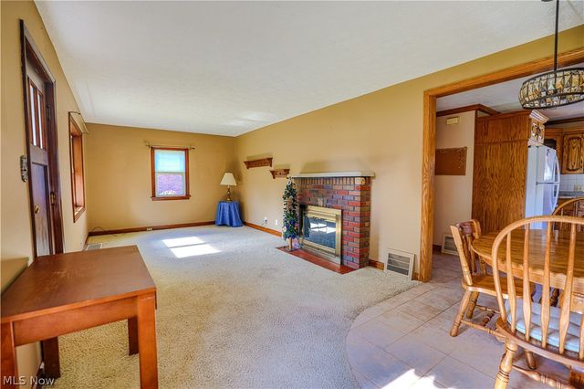 518 Edwards Street, Louisville, OH 44641