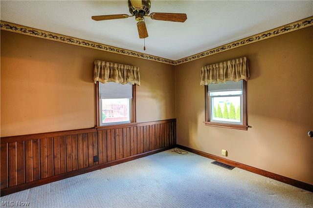 518 Edwards Street, Louisville, OH 44641