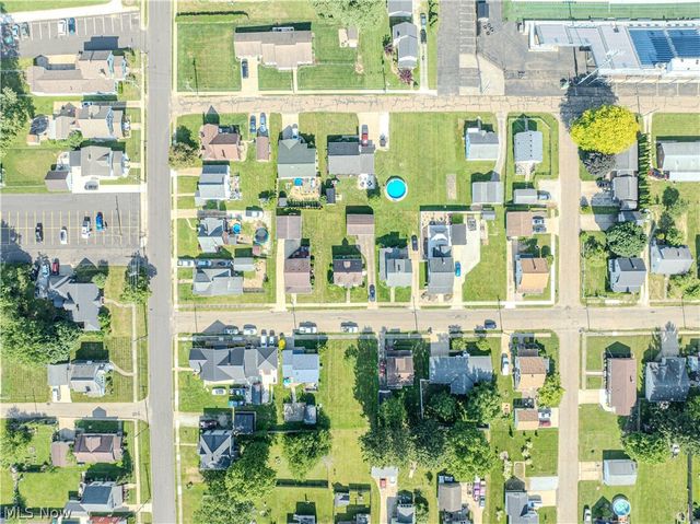 518 Edwards Street, Louisville, OH 44641