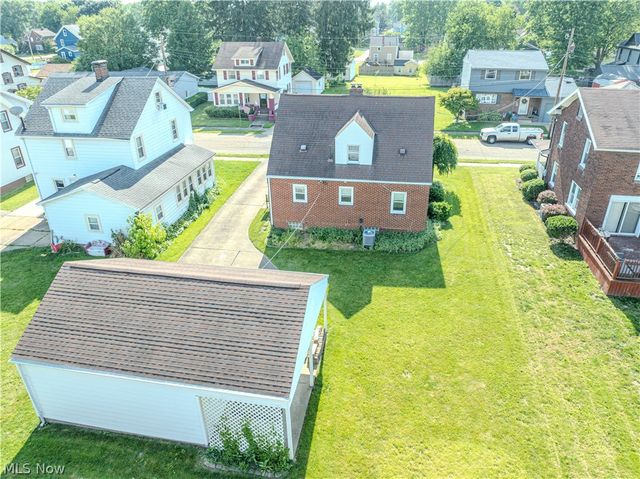 518 Edwards Street, Louisville, OH 44641