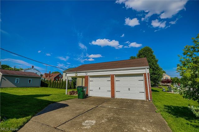 518 Edwards Street, Louisville, OH 44641