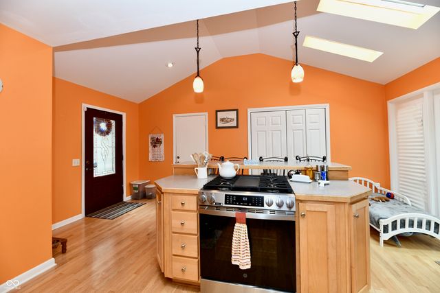 6419 E Southport Road, Indianapolis, IN 46237