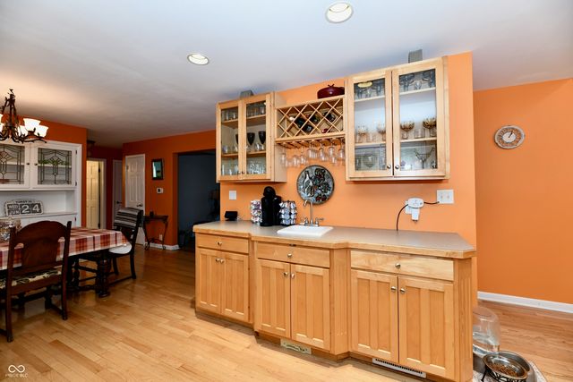 6419 E Southport Road, Indianapolis, IN 46237
