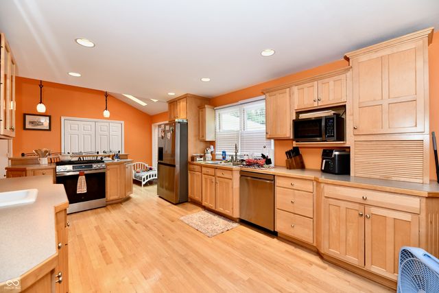 6419 E Southport Road, Indianapolis, IN 46237