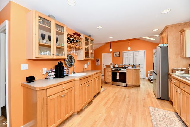 6419 E Southport Road, Indianapolis, IN 46237