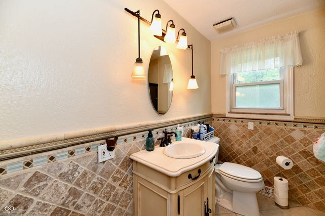 6419 E Southport Road, Indianapolis, IN 46237