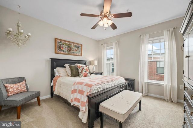 400 IRONSIDES SQ SE, Leesburg, VA 20175