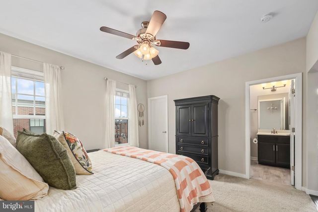 400 IRONSIDES SQ SE, Leesburg, VA 20175