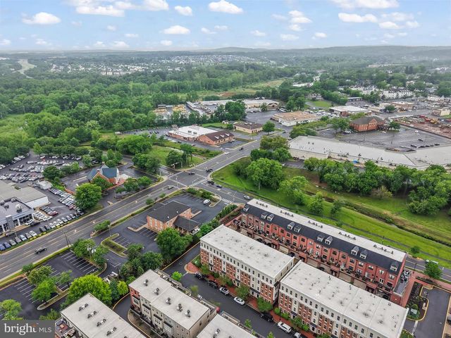 400 IRONSIDES SQ SE, Leesburg, VA 20175