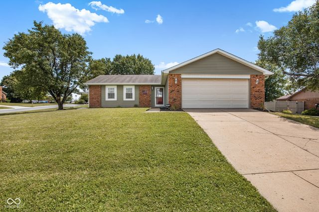 997 Golden Pond Court, Greenwood, IN 46143