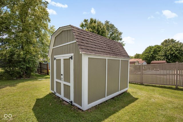 997 Golden Pond Court, Greenwood, IN 46143