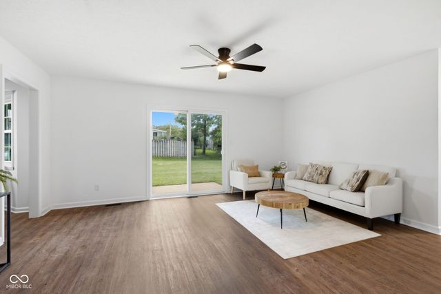 997 Golden Pond Court, Greenwood, IN 46143