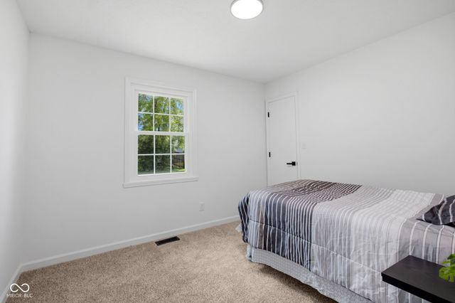 997 Golden Pond Court, Greenwood, IN 46143