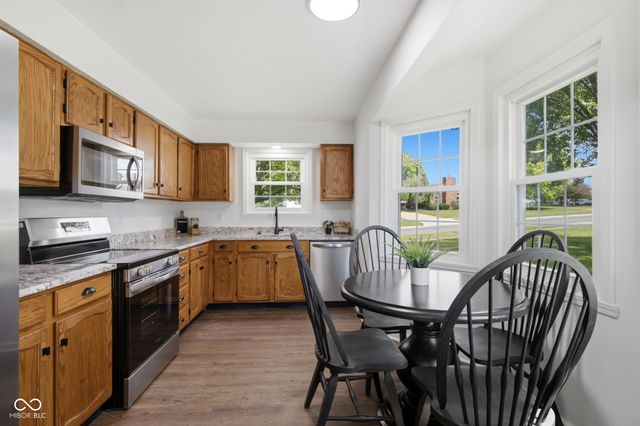 997 Golden Pond Court, Greenwood, IN 46143