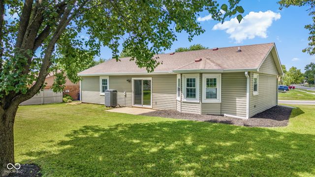 997 Golden Pond Court, Greenwood, IN 46143