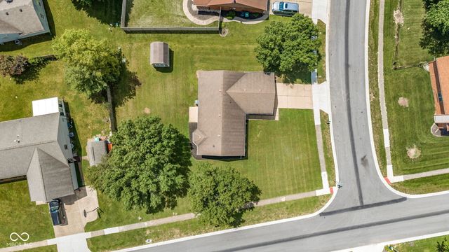 997 Golden Pond Court, Greenwood, IN 46143