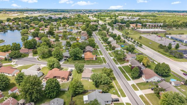 997 Golden Pond Court, Greenwood, IN 46143
