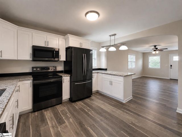 208 W North Avenue, Westminster, SC 29693