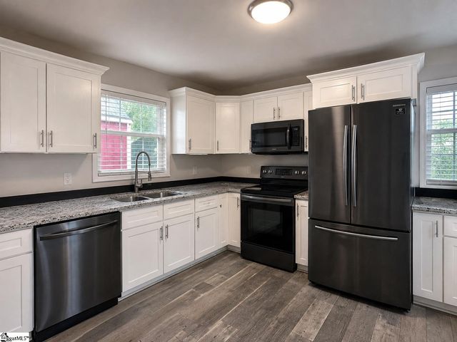 208 W North Avenue, Westminster, SC 29693