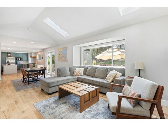 22 Foothill Ash, Littleton, CO 80127
