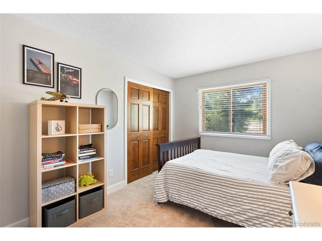 22 Foothill Ash, Littleton, CO 80127