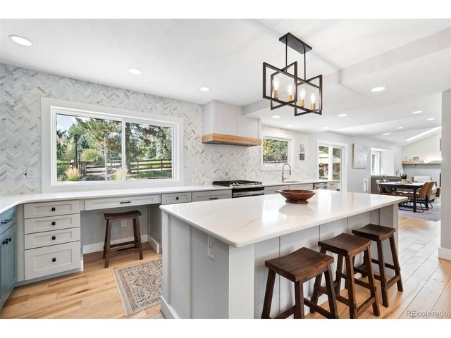 22 Foothill Ash, Littleton, CO 80127