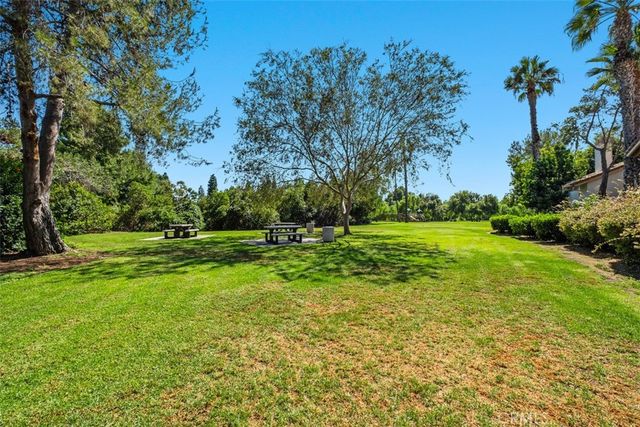26572 Las Palmas 4, Laguna Hills, CA 92656