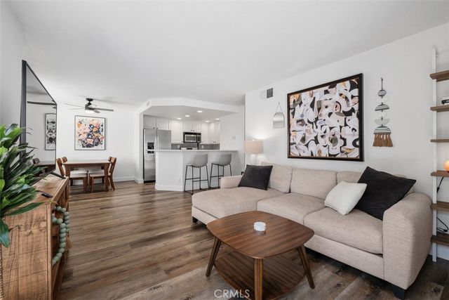 26572 Las Palmas 4, Laguna Hills, CA 92656