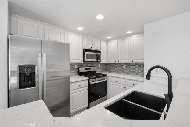 26572 Las Palmas 4, Laguna Hills, CA 92656