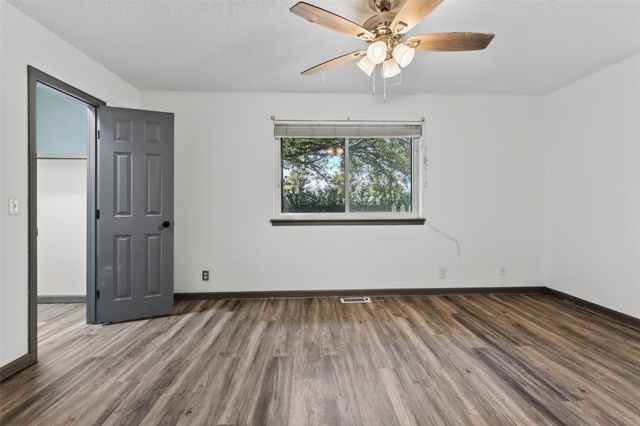 2316 S 101st East Place, Tulsa, OK 74129