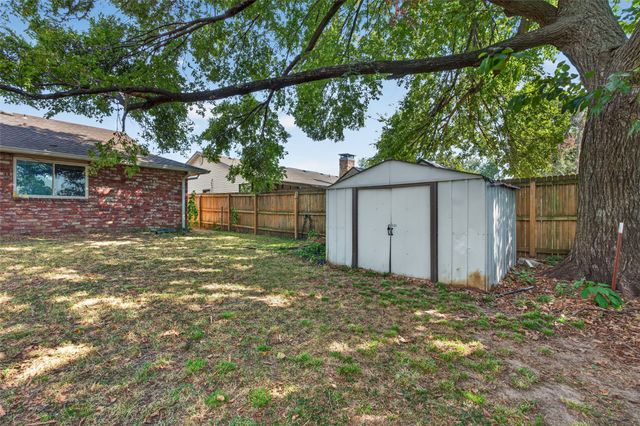 2316 S 101st East Place, Tulsa, OK 74129