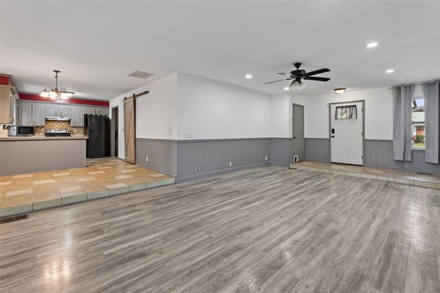 2316 S 101st East Place, Tulsa, OK 74129