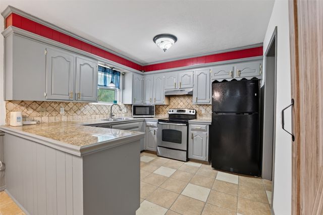 2316 S 101st East Place, Tulsa, OK 74129
