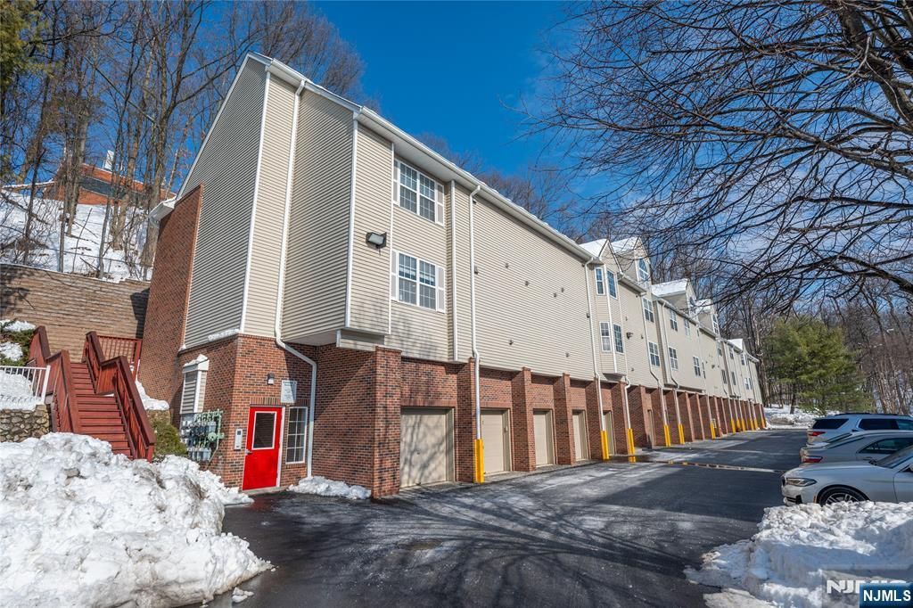 4101 Schindler Lane, Wayne, NJ 07470