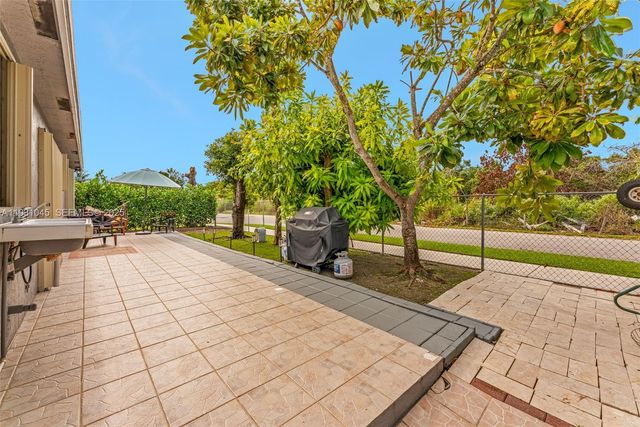 29964 SW 158th Pl, Homestead, FL 33033