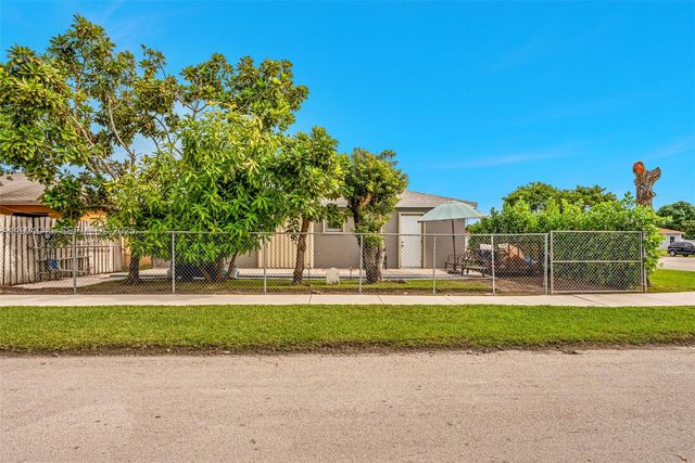 29964 SW 158th Pl, Homestead, FL 33033