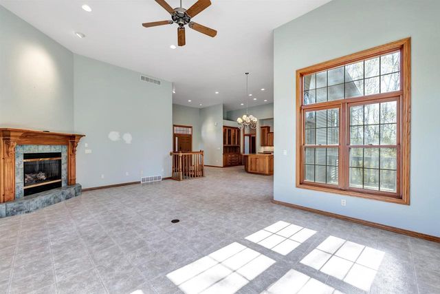 531 DIAMOND RIDGE CIRCLE, Denmark, WI 54208