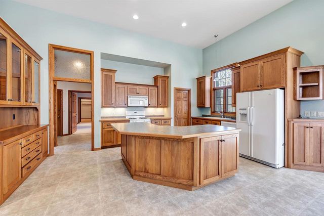 531 DIAMOND RIDGE CIRCLE, Denmark, WI 54208